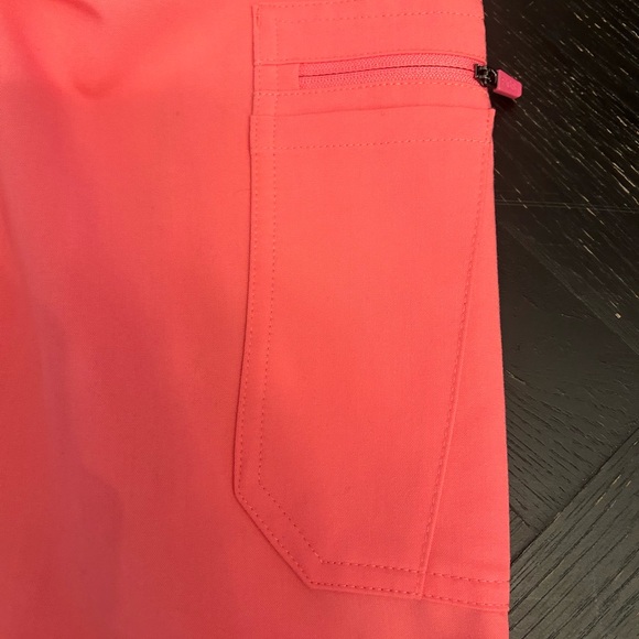 Figs Coral Women's Top - Picture 11 of 14